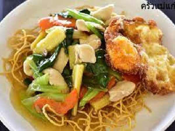 ราดหน้าหมี่กรอบไก่(รับอ.ที่ 24มี.ค.69)