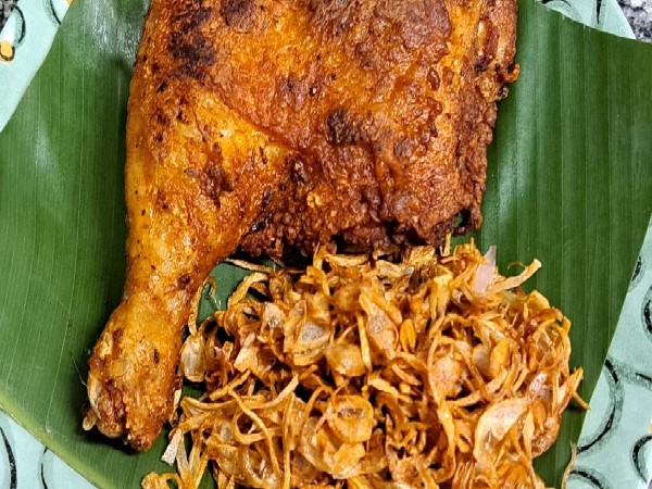 สะโพกไก่ทอด(รับ อา.26 เม.ย.69)